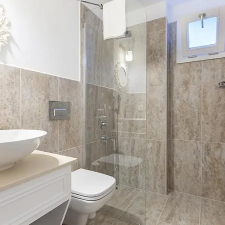 Melekaki Alacati 2*